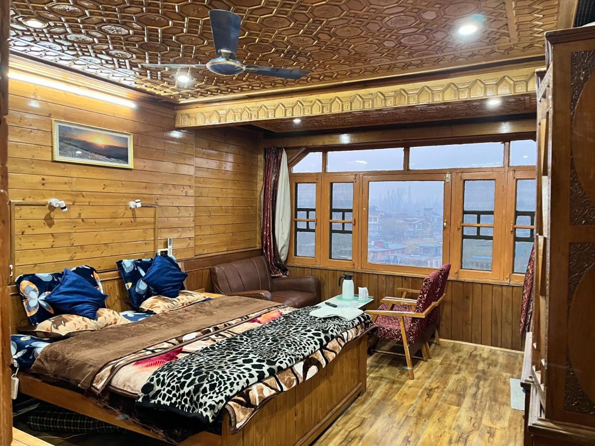 Sun N Shade Guest House Srīnagar 外观 照片